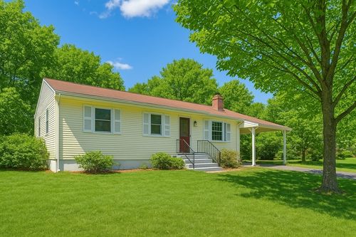 4 Linda Ln, Franklin, MA, 02038-2620 | Card Image