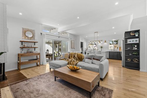 5769 Aldea, Encino, CA, 91316 | Card Image