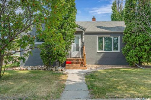 1492 95th St, North Battleford, SK, S9A0G6 | Card Image