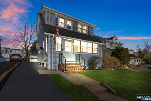 155 W Clinton Ave, Bergenfield, NJ, 07621-2730 | Card Image