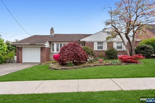 40 17th Avenue, Elmwood Park, NJ, 07407 | Card Image