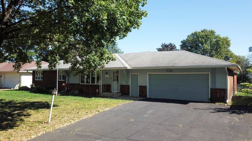 8633 Grospoint Ave S, Cottage Grove, MN, 55016-2725 | Card Image