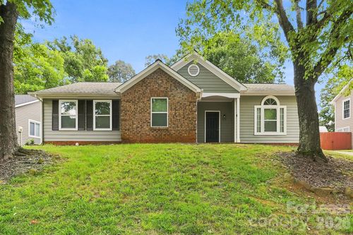 9719 Marshbrooke Rd, Matthews, NC, 28105-7407 | Card Image