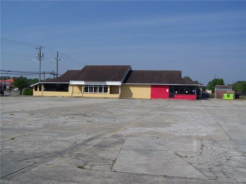 1324 Armory Dr, Franklin, VA, 23851-2420 | Card Image
