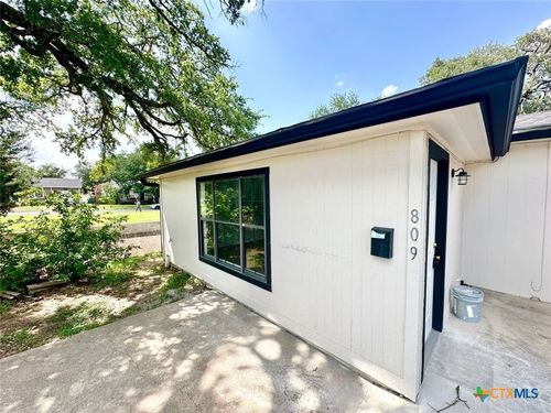 b-809 W Avenue D, Belton, TX, 76513-3364 | Card Image