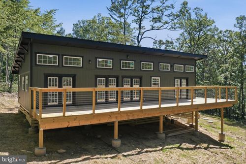 1307 Cardinal Dr, Luray, VA, 22835-5812 | Card Image
