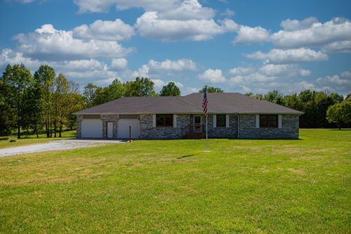 86 Rebas Hazelnut Dr, Fordland, MO, 65652-6103 | Card Image