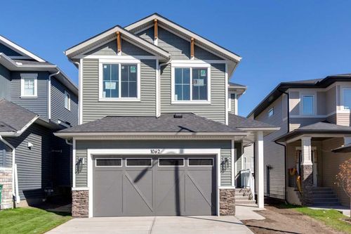 1062 Bayview Cres Sw, House with 4 bedrooms, 3 bathrooms and 4 parking in Airdrie AB | Card Image