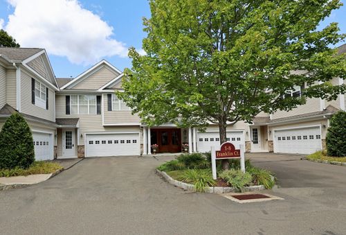 6-6 Franklin Ct, Newtown, CT, 06470-1468 | Card Image