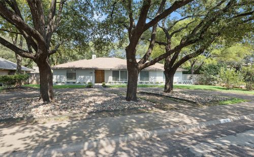 7631 Meadow Rd, Dallas, TX, 75230-4828 | Card Image