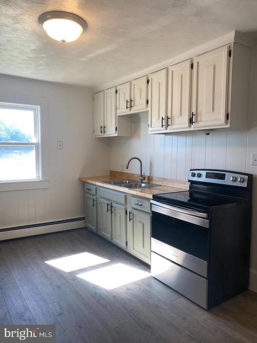 24861 Three Notch Rd, HOLLYWOOD, MD, 20636-2637 | Card Image
