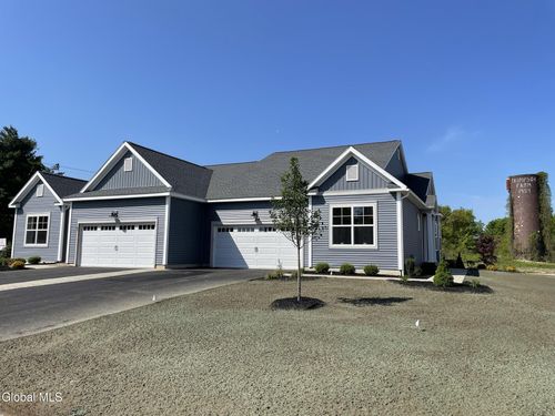 45 Wiggins Dr, Malta, NY, 12020-5305 | Card Image