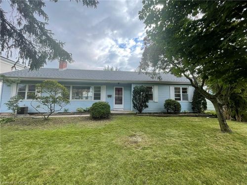 903 Danforth Pl, Burlington, ON, L7T1S1 | Card Image