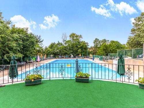 apt-645-11 Balint Dr, Yonkers, NY, 10710-3958 | Card Image