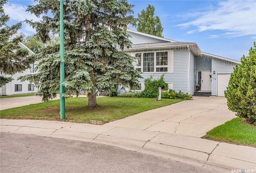 406 &amp; 408 Gillam Cres, Saskatoon, SK, S7N3R6 | Card Image