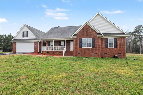 5421 Waynick Meadow Rd, Asheboro, NC, 27205-1775 | Card Image