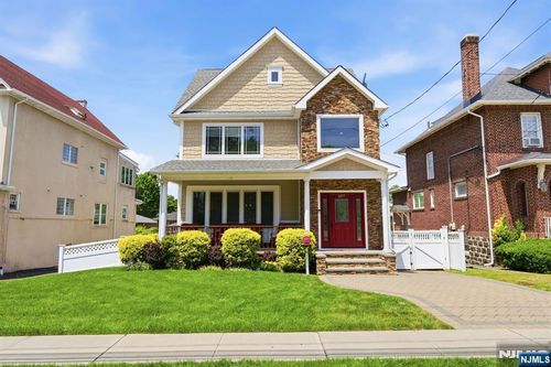 1077 Anderson Ave, Fort Lee, NJ, 07024-4248 | Card Image