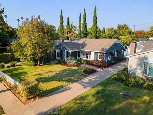 2339 Valencia St, Santa Ana, CA, 92706-2061 | Card Image