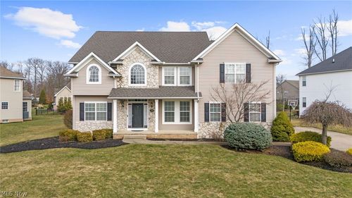 7599 Estate Ave, Hudson, OH, 44236-5370 | Card Image