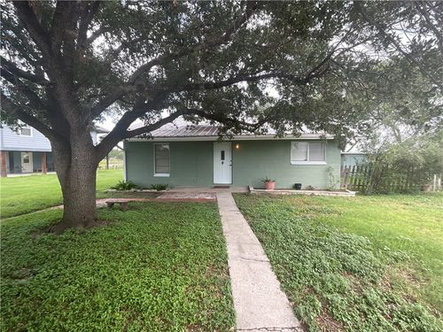 105 Canal St, Mathis, TX, 78368-4052 | Card Image