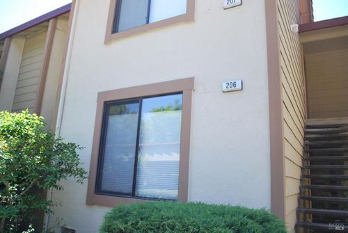 206 Park Place Dr, Petaluma, CA, 94954-6630 | Card Image