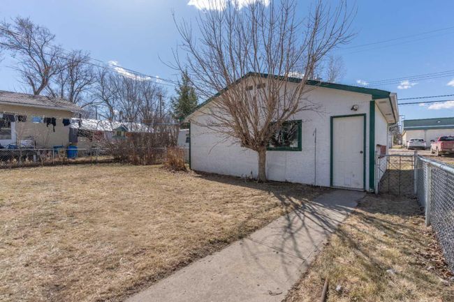 4837 49 Street, Home with 2 bedrooms, 1 bathrooms and 4 parking in Sedgewick AB | Image 23