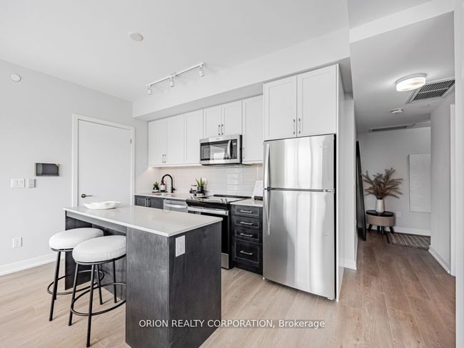 220 - 201 Brock St S, Condo with 2 bedrooms, 2 bathrooms and 1 parking in Whitby ON | Image 11