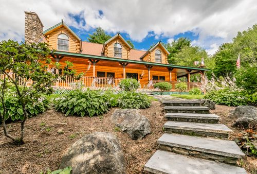 114 Pinney St, Colebrook, CT, 06021-3920 | Card Image