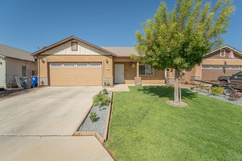 597 Citrus St, Woodlake, CA, 93286-1259 | Card Image