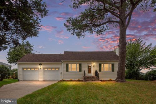 3215 Riverview Dr, COLONIAL BEACH, VA, 22443-4703 | Card Image