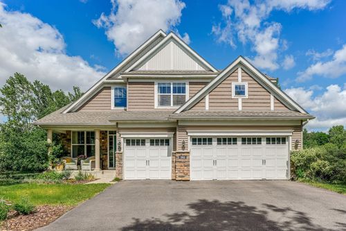 593 Eastgate Pkwy, Mahtomedi, MN, 55115-1736 | Card Image