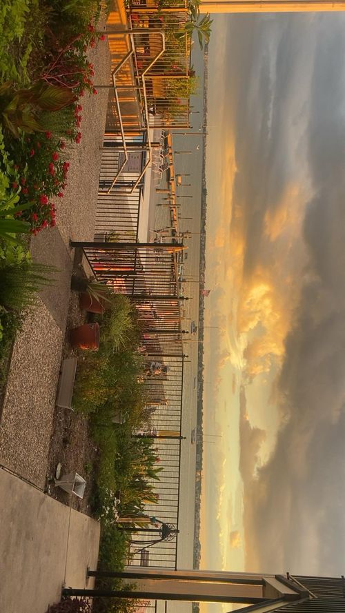 apt-96-3535 Nasa Pkwy, Seabrook, TX, 77586-6429 | Card Image