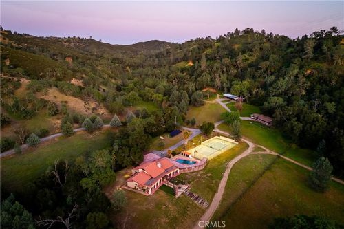 3851 Las Pilitas Rd, Santa Margarita, CA, 93453-8607 | Card Image