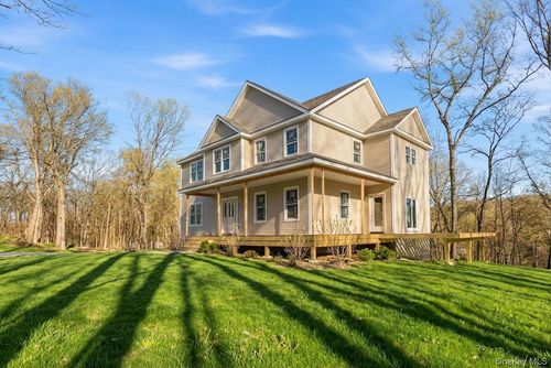 194 South Rd, Holmes, NY, 12531-5322 | Card Image
