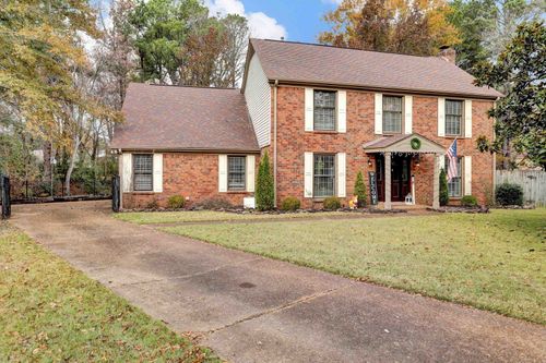 8136 Aspen Pine Cv, Germantown, TN, 38138 | Card Image