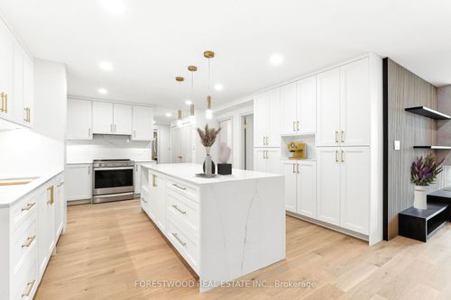 205-299 Mill Rd, Etobicoke, ON, M9C4V9 | Card Image