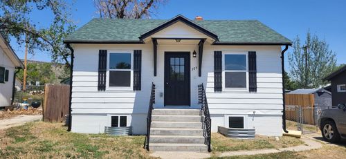 307 E Walnut St, Rawlins, WY, 82301-5826 | Card Image