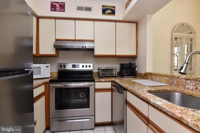 UNIT-427 - 20802 Spring Lake Dr, Condo with 2 bedrooms, 2 bathrooms and null parking in REHOBOTH BEACH DE | Image 13