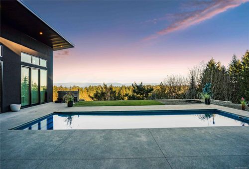 6290 Phantom Rd, Lantzville, BC, V0R2H0 | Card Image