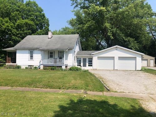 11206 Center St Ne, Sandyville, OH, 44671-1002 | Card Image