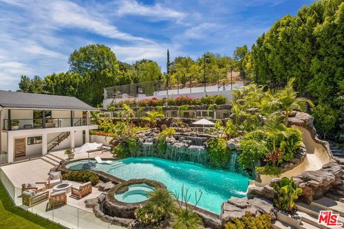 4322 Hayvenhurst Ave, Encino, CA, 91436-4039 | Card Image