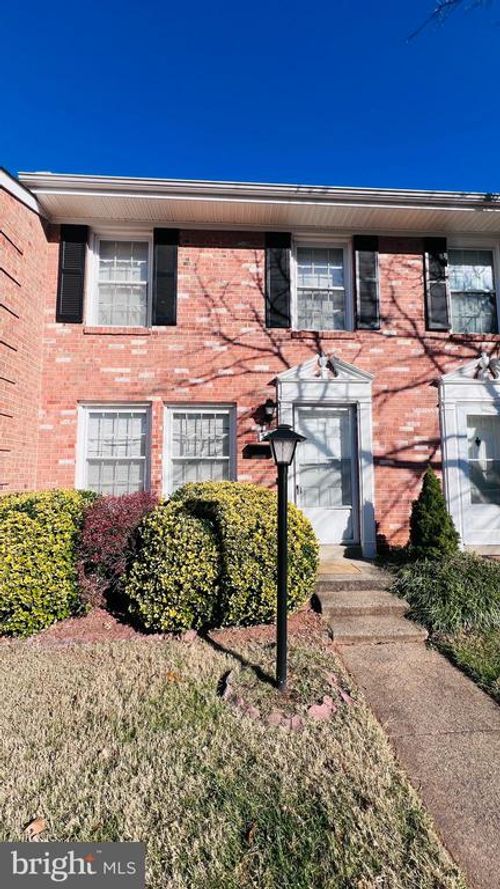 308 E Cornell Dr, Sterling, VA, 20164-5425 | Card Image