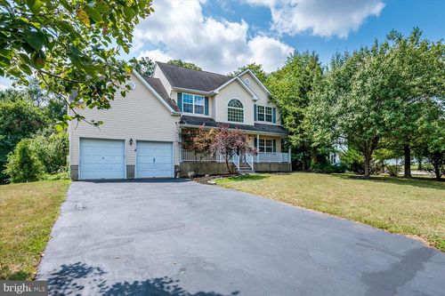 19 Christinalynn Dr, Monroe Township, NJ, 08831-1994 | Card Image