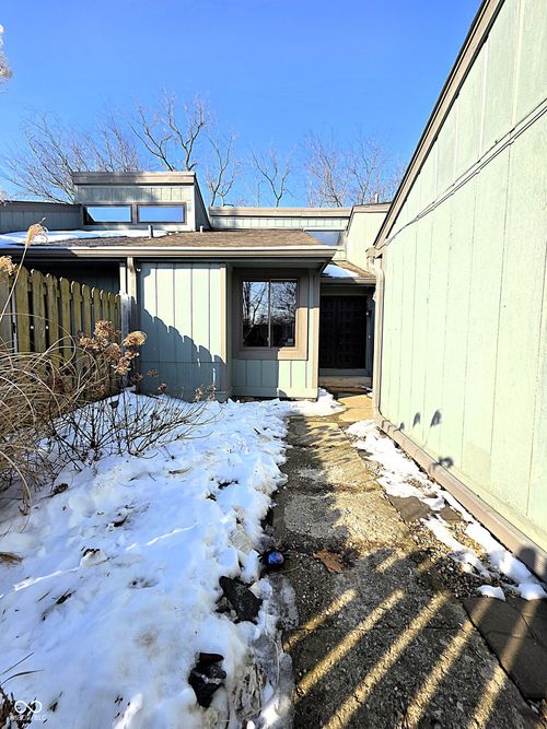 148 Sugarwood Ln, Avon, IN, 46123-8215 | Card Image