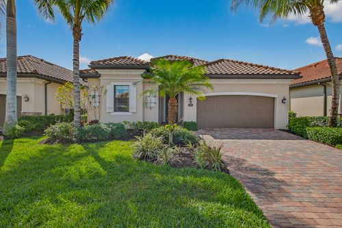 3001 Aviamar Cir, NAPLES, FL, 34114-9567 | Card Image