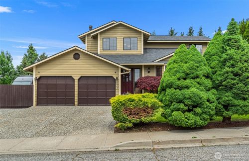 813 12th St Ne, East Wenatchee, WA, 98802-4597 | Card Image