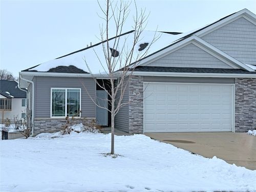 719 Sullivan St, West Branch, IA, 52358-4701 | Card Image