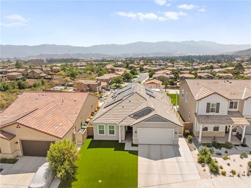 45105 Quicksilver Rd, Lake Elsinore, CA, 92532-1668 | Card Image