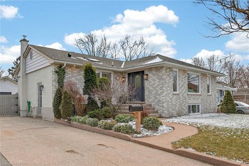 5418 Anthony Pl, Burlington, ON, L7L3G8 | Card Image
