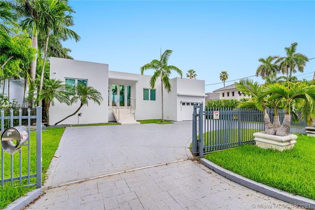 0 - 1090 Ne 84th St, House other with 4 bedrooms, 5 bathrooms and null parking in Miami FL | Image 14